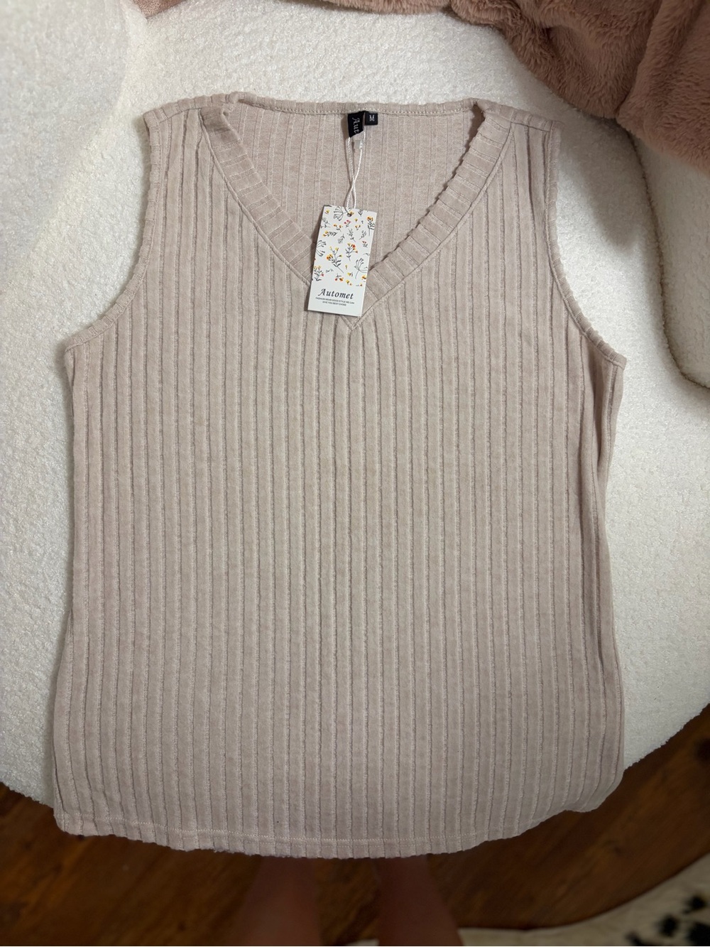 Women's Ribbed V‑Neck Sleeveless Top — Light Beige